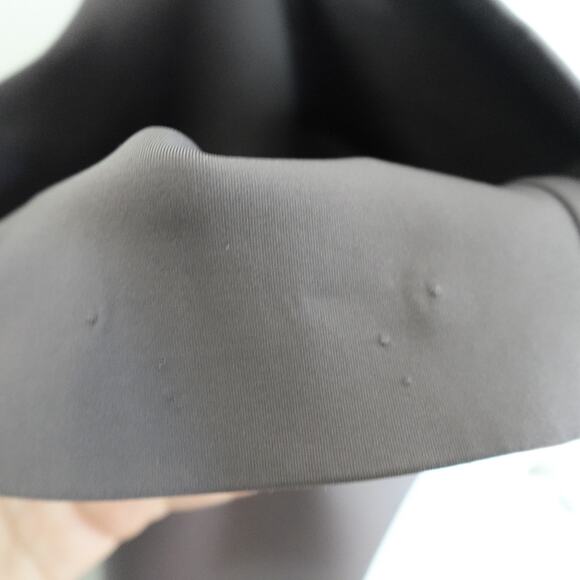 Vuori Women's Charcoal Leggings - Picture 12 of 12